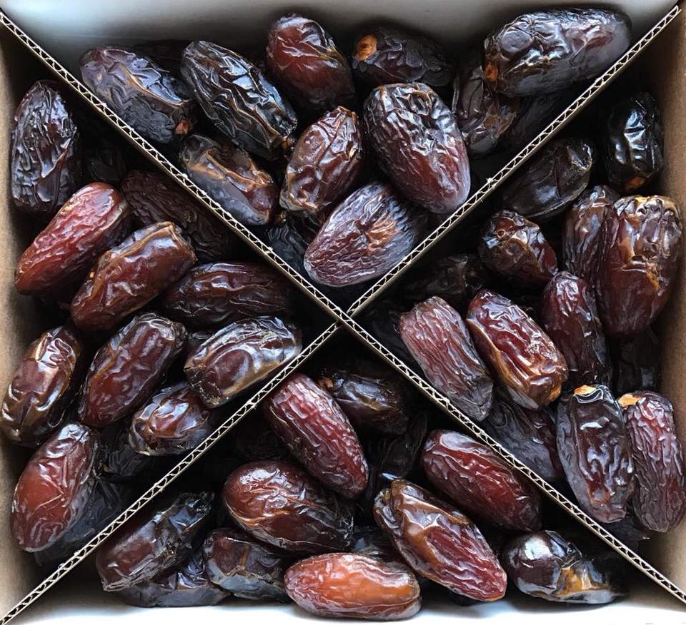 Dates before bed = kidney/lymph flush the next day
